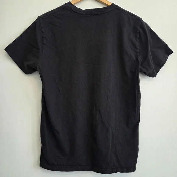 Levi’s Vancouver Logo Graphic T-Shirt | Black Red Batwing Tee | Size Larg - Picture 4 of 5